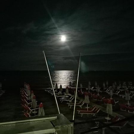 Appartamento Loano Climatizzato Mt 650 Dal Mare Eksteriør bilde